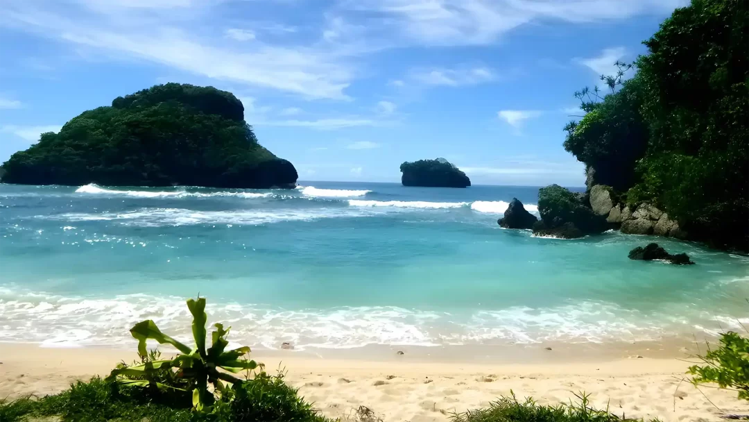 Pantai Goa Cina Malang